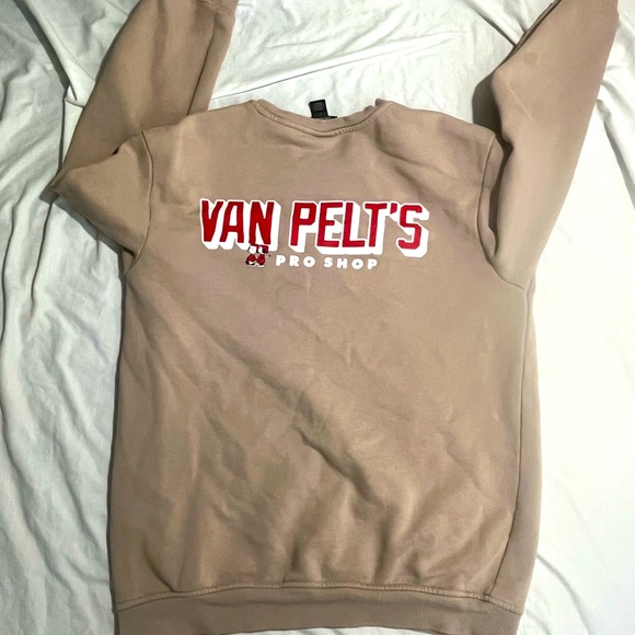 Peanuts themed sweater cold wear casual
